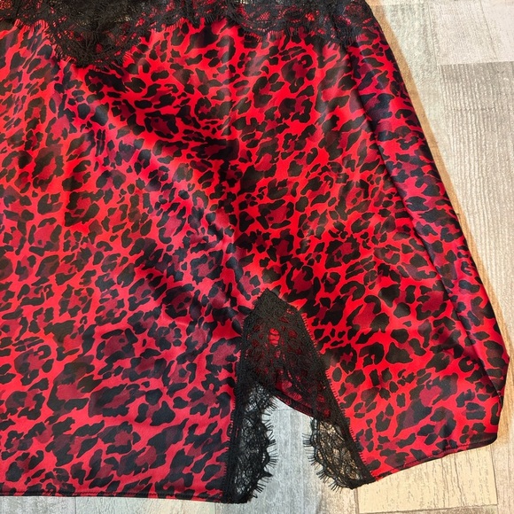 Victoria's Secret Red and Black Lace Chemise - Picture 4 of 9